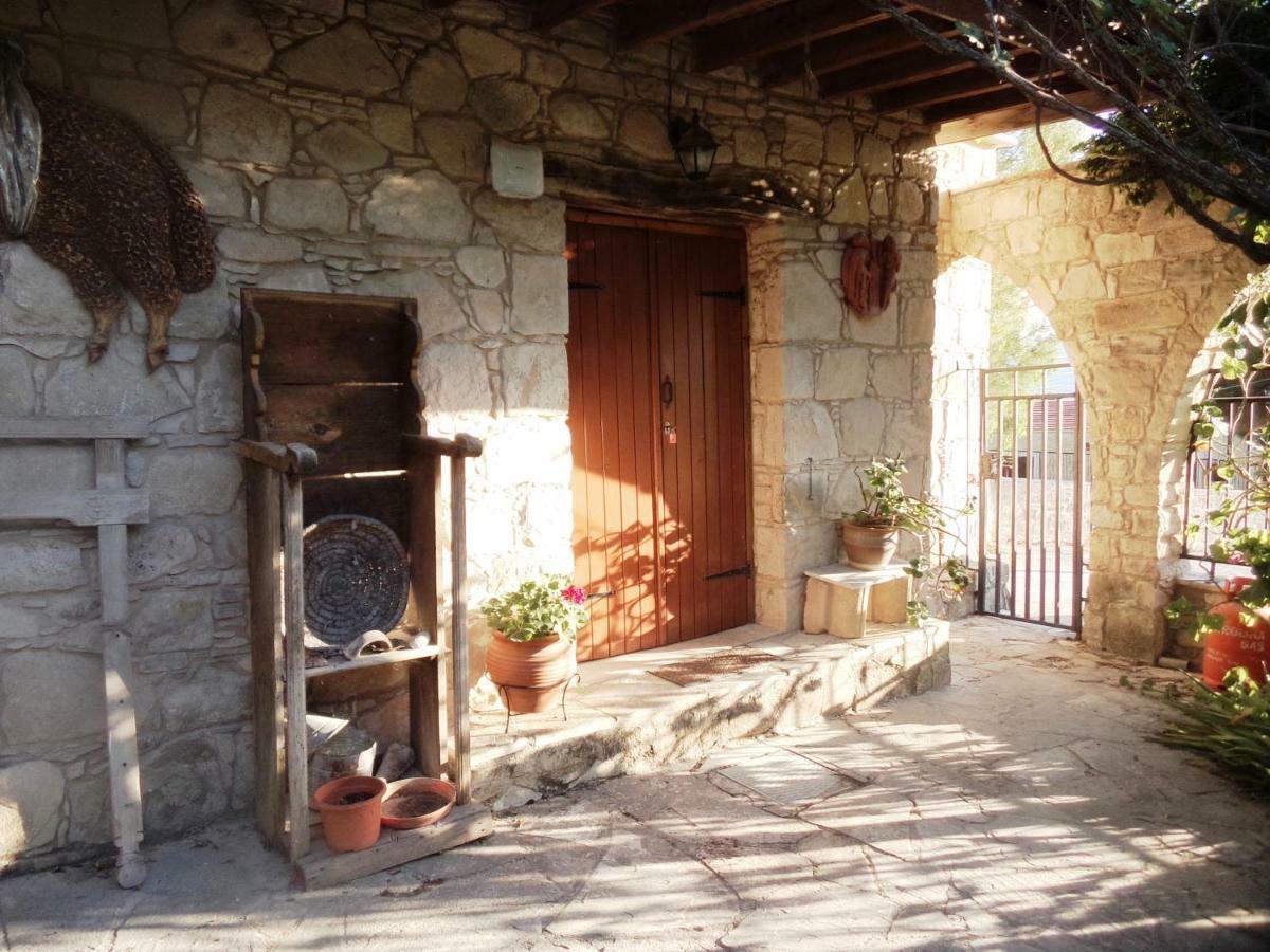 Lantana Stone House Villa Lemona Luaran gambar